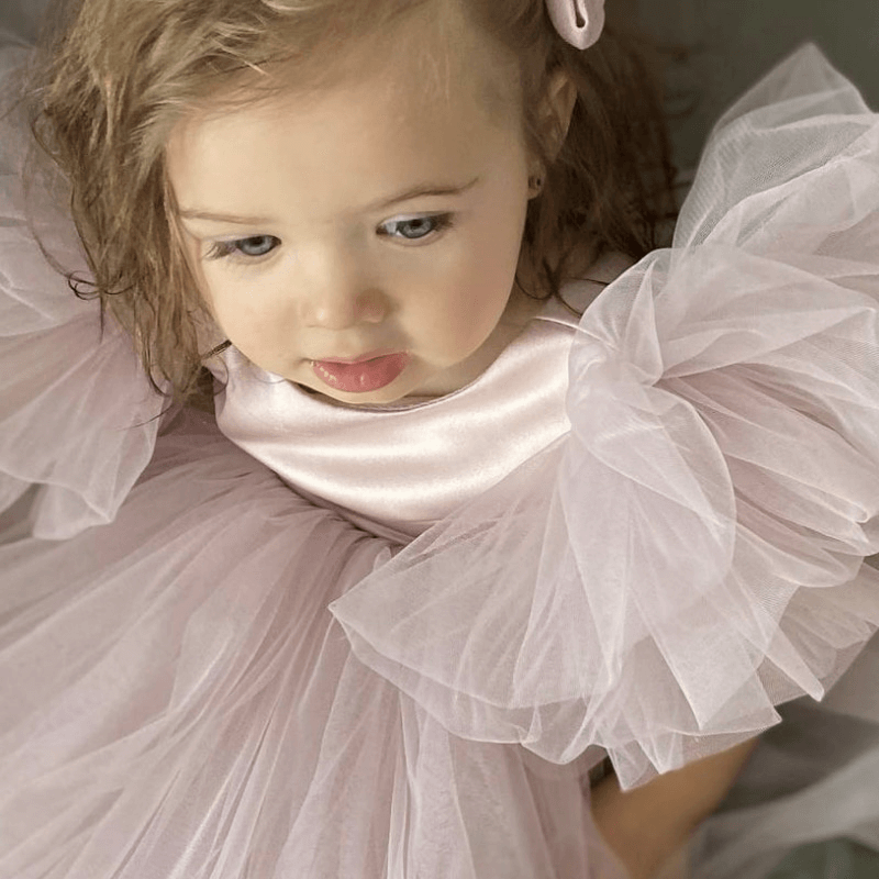 Robe tutu en tulle à manches moelleuses 