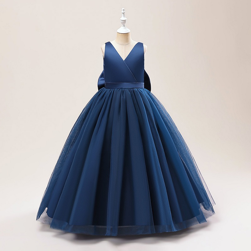 Robe bleue unie à col en V et longueur au sol en tulle sans manches